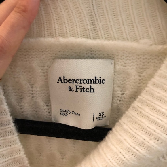 Pearl Sweater - Picture 3 of 3